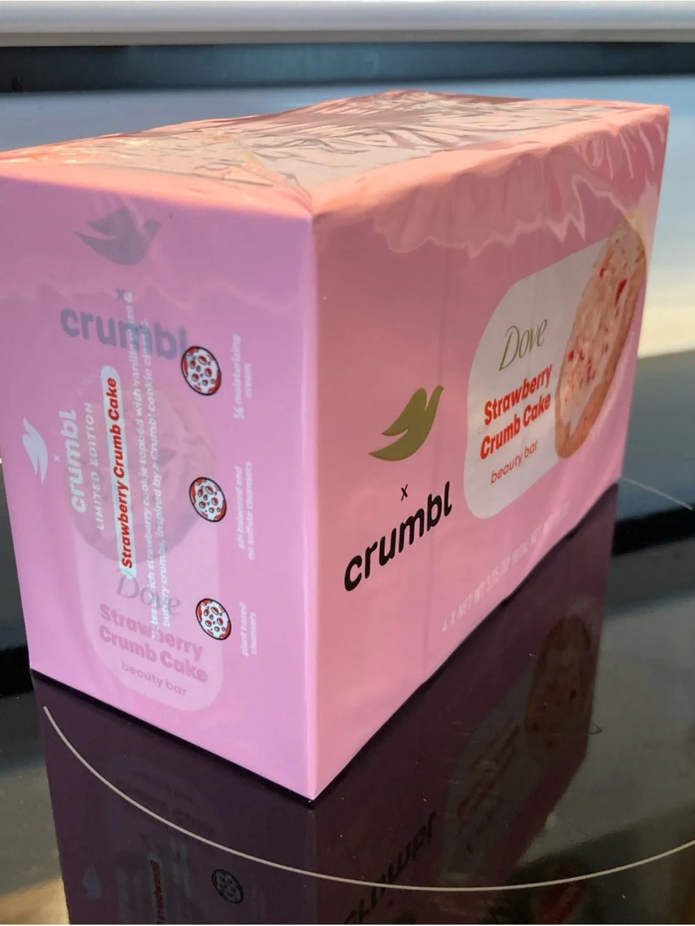 Dove x Crumbl Strawberry Crumb Cake Limited Edition Beauty Bar Soap 4-Pack New